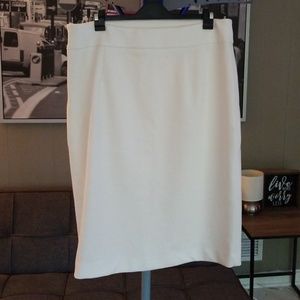 White stretch pencil skirt size 12. Never worn.